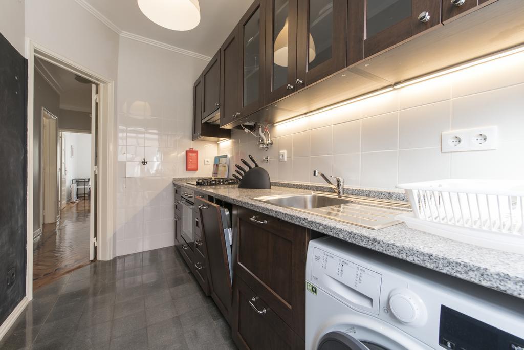 Apartamento Junto A Fonte Luminosa Lisbon Exterior photo